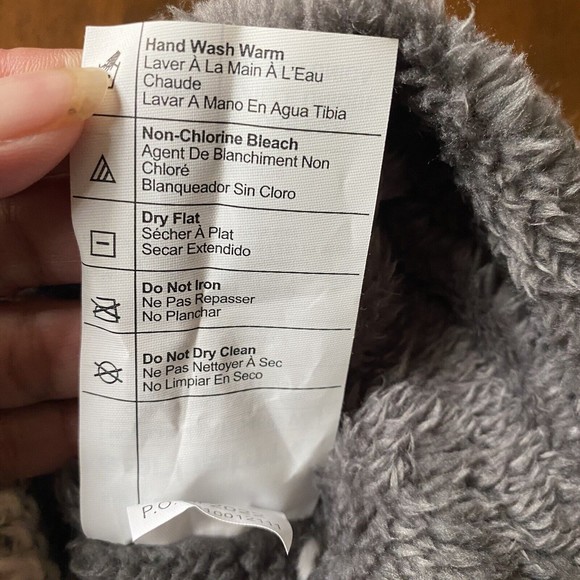 Carhartt Rib Knit Sherpa Lined  Pom Pom Beanie Hat Pink Salt One Size New - Picture 12 of 16